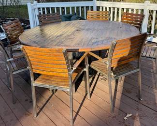 Beautiful Teak Round Outdoor Dining Table with 8 Chairs