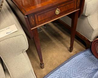 Hekman end table
