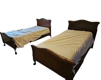 Vintage IRWIN Mahogany Twin Beds Claw Ball Feet