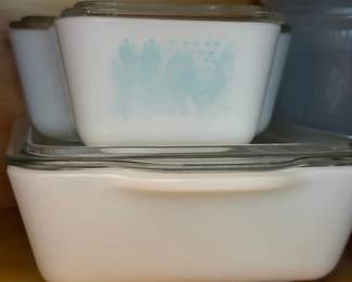 Pyrex Butterprint Refrigerator Dish Set