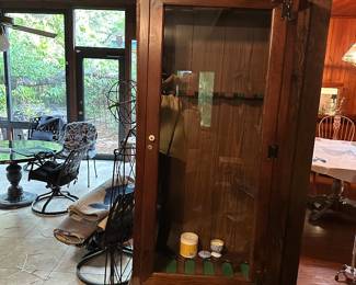 GUN CABINET    CARVED SNOOK