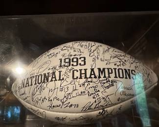 1993 TEAM FOOTBALL-AUTOGRAPHED