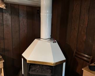 FREE STANDING STOVE