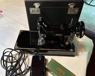 SINGER FEATHERWEIGHT