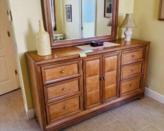 Thomasville dresser with mirror
