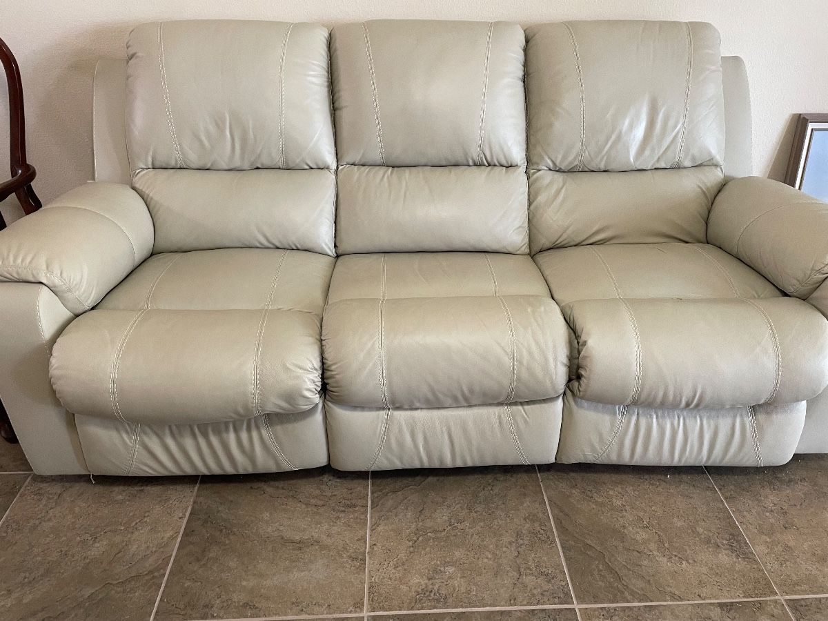 Dual reclining electric couch $250
