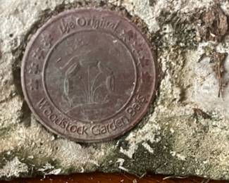 "Woodstock Garden Bells" Base w/Authenticity Badge