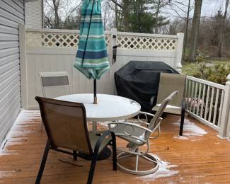 Patio Furniture, Table w/Umbrella, Grille