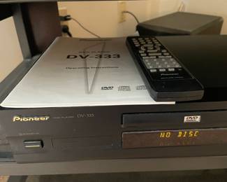 Pioneer DV-333 Model DVD Player w/Remote & Booklet