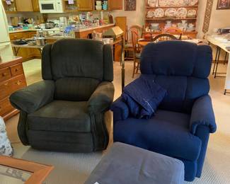 Choose your La-z-boy. Both are super comfortable and ready for a new home!