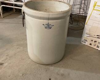 Robinson Ransbottom 8-gallon stoneware crock