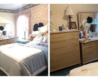 Beautigul six piece retro Mid Century blonde bedroom set in excellent condition