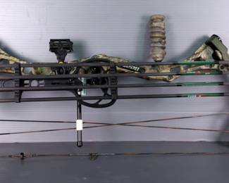 Bear Charge Compound Bow, 30", With Quick Detach Quiver, Trigger Release, 3 Blade Fixed Blade Broadheads, Qty 3, Arrows With Practice Tips, qty 12. In Plano Hard Case