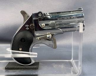 Davis Industries D38 .38 Spl Over/Under Derringer Pistol SN# D034263, In Nylon Holster