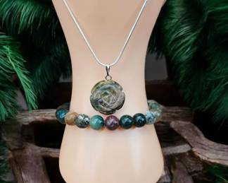 Labradorite Carved Rose Necklace  Agate Bracelet