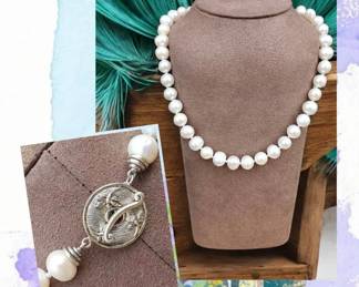 Freshwater Pearl Necklace Sterling Silver  64.65 Grams