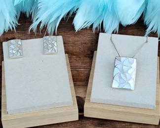 Sterling Silver Mother Of Pearl Inlay Pendant  Earrings  30 Grams