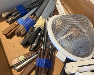 sieve, knives