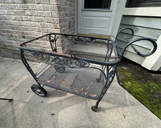 Iron patio cart (missing glass)