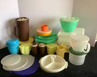 Tupperware Lot