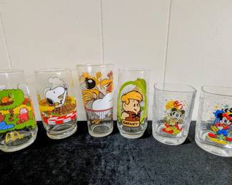 Vtg Character Drinking Glasses
