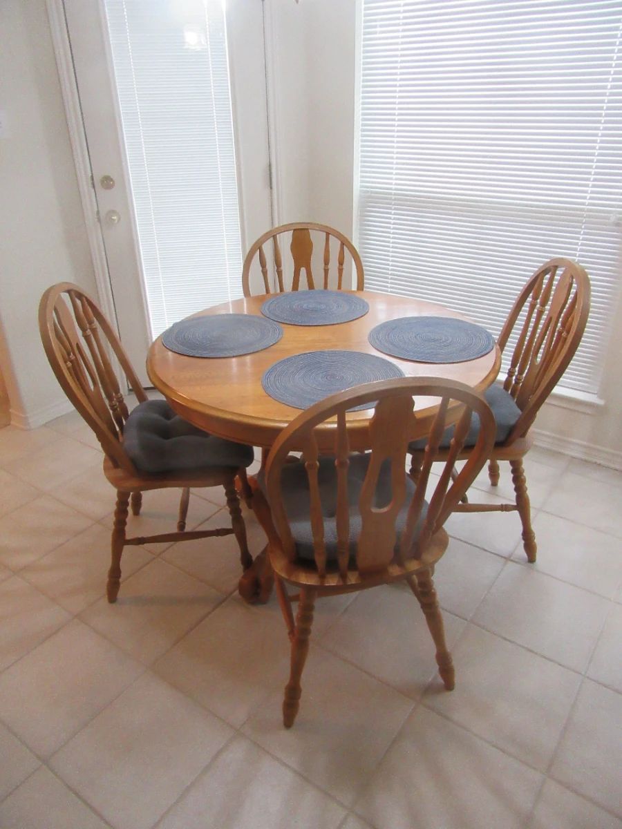 Oak breakfast table with four chairs