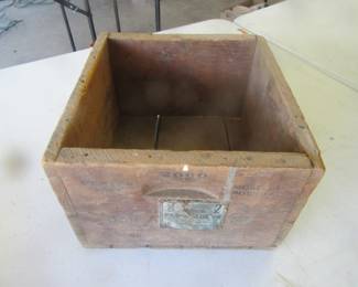 Wood ammo box, needs cleaning