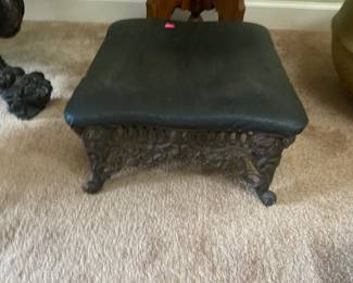 Vtg metal base stool 