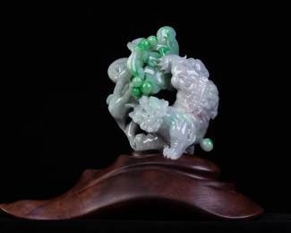 Lot JD805 Jadeite Jade Foo Lion Carving