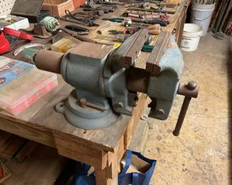 Bench Vise