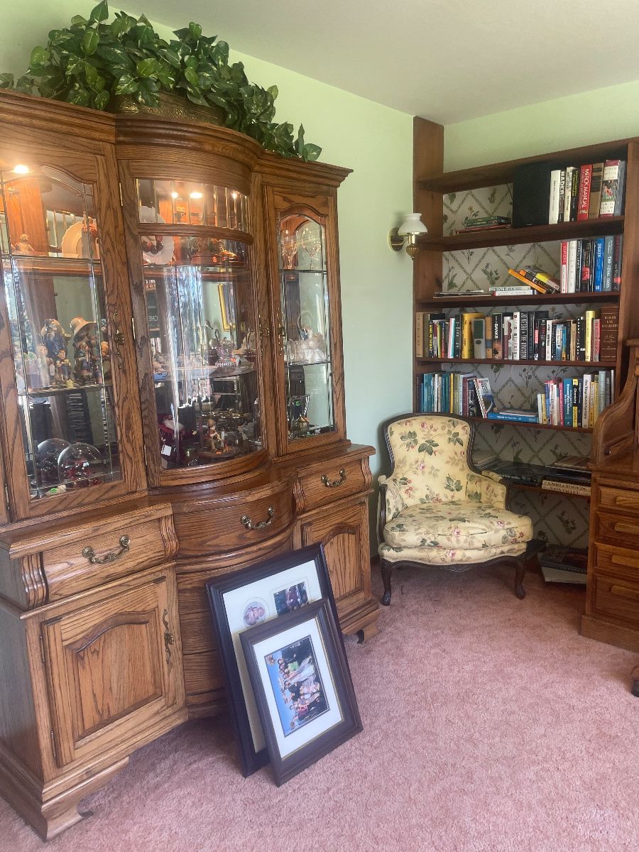 Hutch, roll top desk, books, collectibles.