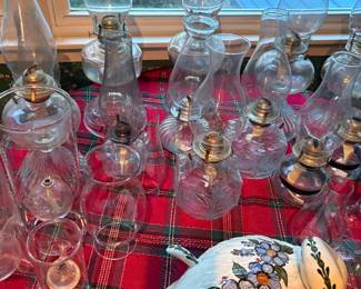Oil lamps, serving ware