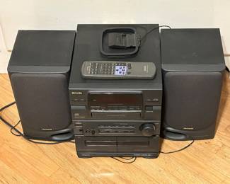 Aiwa stereo unit with remote
