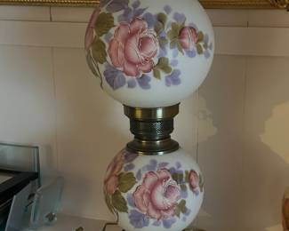 Double globe "gone with the wind" lamp