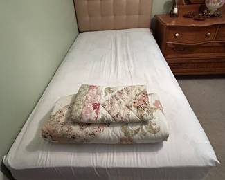 Ultra plush Sealy mattress, box springs and head board. Twin. 