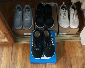 Ladies clothing, shoes and accessories.