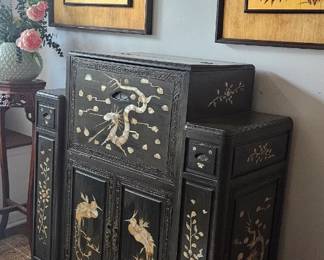 Inlaid Asian Style Bar