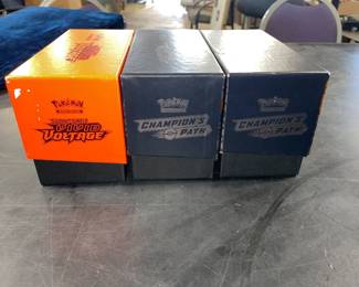 Big collection of Pokémon cards, including lots of hologram cards