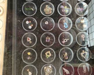 Assorted Gold jewelry 