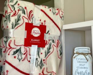 NEW CHRISTMAS BLANKET