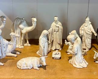 LOVELY HANDMADE CERAMIC NATIVITY