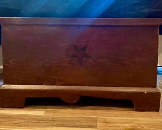 VINTAGE WOODEN CHEST