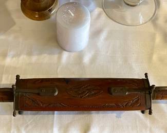 VINTAGE WOOD CARVING SET
