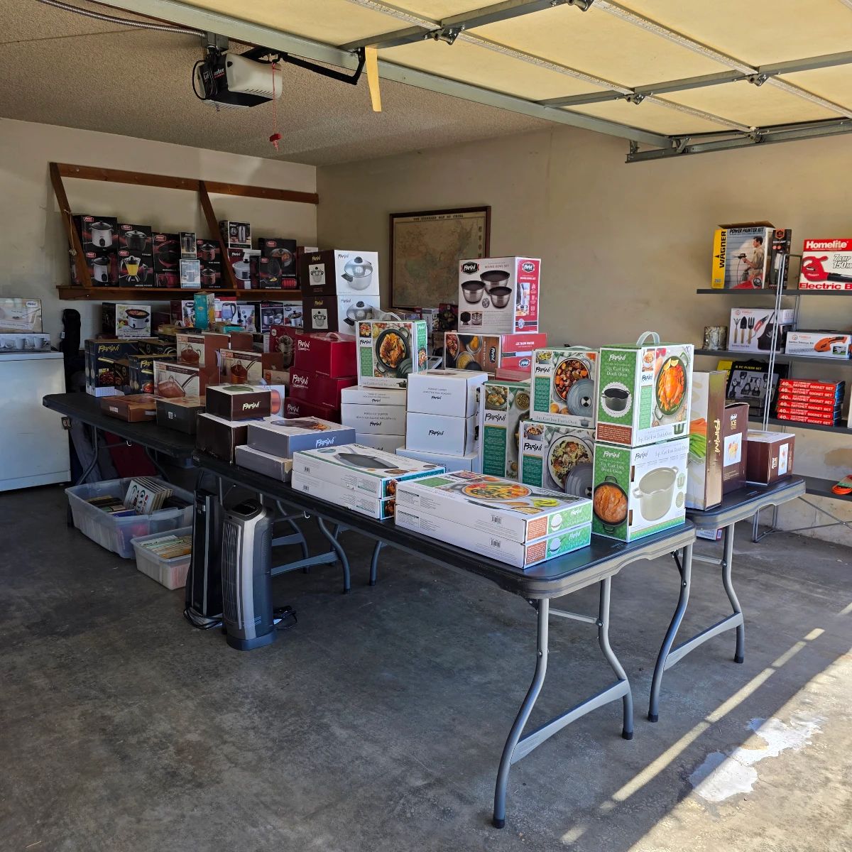 New-in-box kitchenware and small appliances