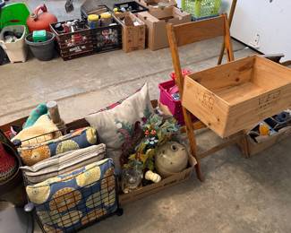 Outdoor Pillows, Misc Items 