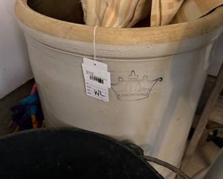 (WL) Large Stoneware Crock 