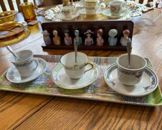 Teacups & Saucers