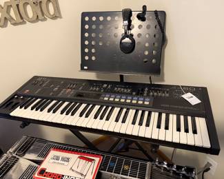 Akai AX60 Synthesizer 