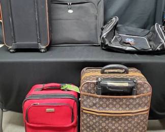 CT435Assorted Luggage 
