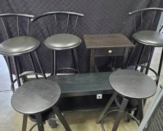 CT462Bar Stools And More 